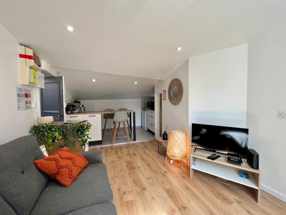 F2 *La Treille* Centre Historique Clermont Fd 3P Apartment ภายนอก รูปภาพ
